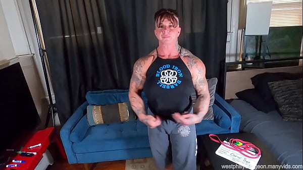 Muscle Chick Gets Fucked thumbnail