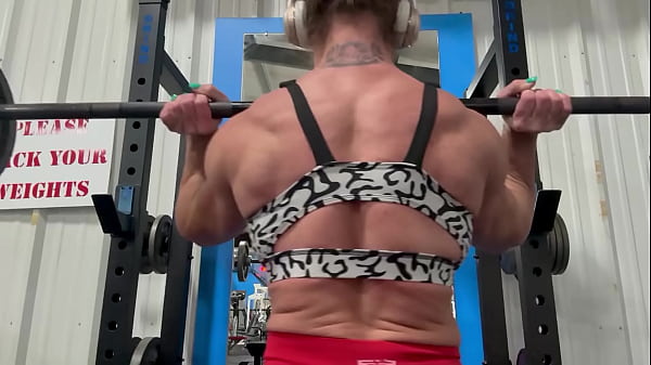 Nonton 10% Body Fat And It&rsquo;s All In My Lower Back Need To Cut Back On The 1 Am Desserts Lol Starting To Make Rolls Back T ... thumbnail