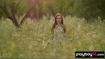 Nonton Smoking Hot All Natural Beauty Stripping At A Field Of Flowers thumbnail