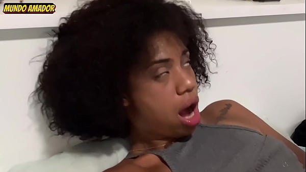 Watch Ela disse que não estava se sentindo bem e queria foder pra melhorar