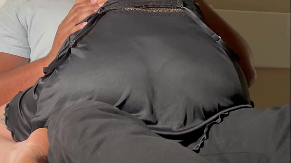 Gosto de judiar de rola na porta da_minha buceta as_vezes rola um sexo acidental