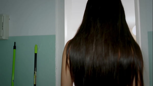 Colombian Teen Submits Her Tight Ass for Money - Mells Blanco
