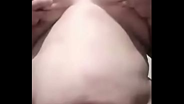 Jugando sola