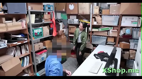 Glorious minxJade Noir enjoys extreme sex