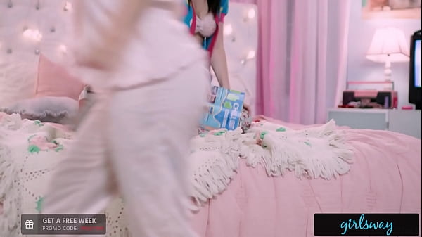 Play MP4 - GIRLSWAY Retro Sleepover With Gina Valentina And Gianna Dior