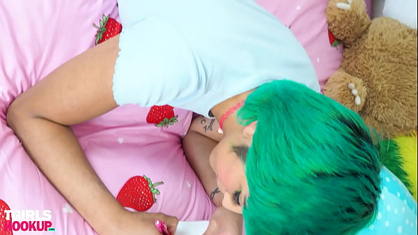 Play MP4 - TGIRLS HOOKUP&colon; Delivery Slut Pixi Lust