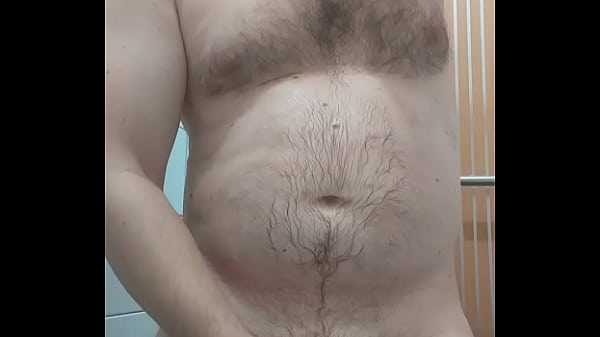 Imi place foarte mult sa ma masturbez la webcam si sa imi beau pisatul si sperma! I really like to masturbate on the webcam and drink my piss and cum! 