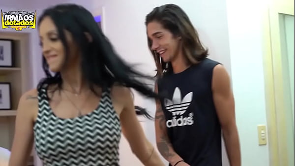 Play MP4 - ACABE DANDO PRO TATUADOR DA MINHA ESPOSA