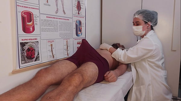 Paciente tem ereção ao sentir o_toque daenfermeira