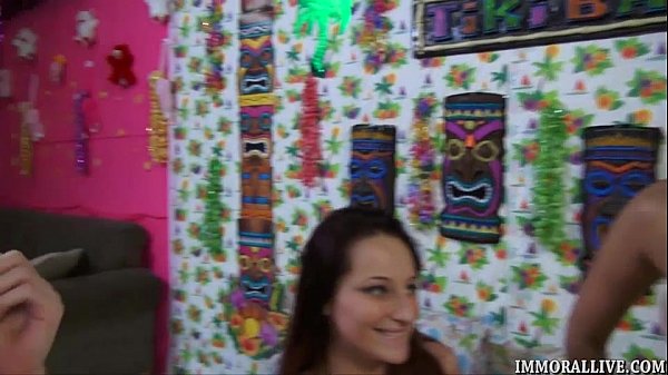 Play MP4 - Lesbian Threesome Turns Into Hardcore Orgy