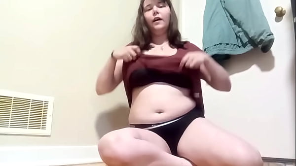 Nonton More Lingerie Try On Prob 3? thumbnail