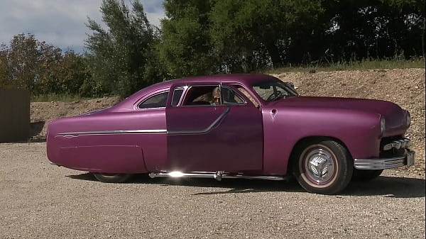 Teen Chastity Lynn Seeks Advice From Hot Milf Veronica Avluv thumbnail