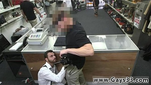 Videos of straight guys being serviced by gay men This dude walks in 