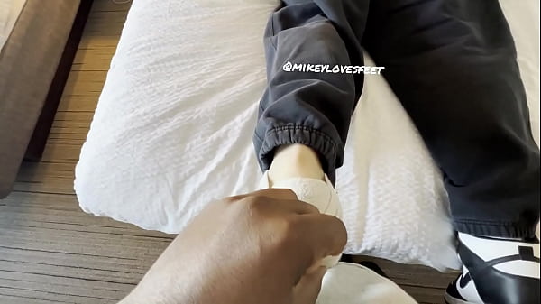 Play MP4 - So I met this other straight guy in Vegas&period;&period;&period;