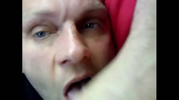 Play MP4 - bonne bite en fond de gorge en voiture