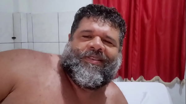 me deliciando na rola do novinho 