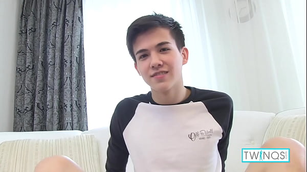 Play MP4 - Skinny Brunette Teen Xander Plays With His Lovehole And Jerks Off&excl;