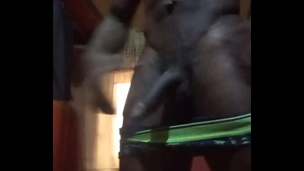 Play MP4 - Kuba feeling bored