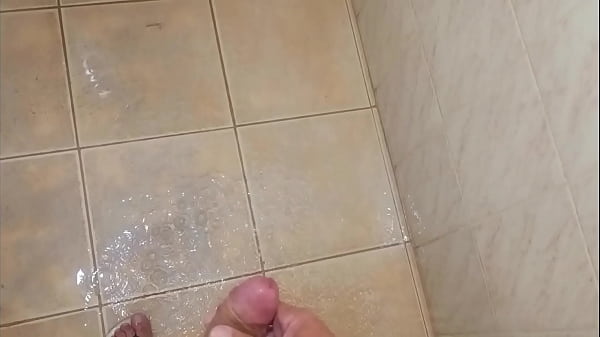 Nonton Redhead Catches Her Friend Masturbating In The Shower And Decides To Help Him thumbnail