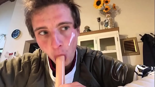 Play MP4 - Fetisch mit W&uuml;rstel&comma; M&ouml;hre und Cum