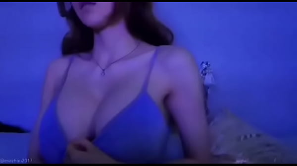 Nonton 第一次自拍 thumbnail