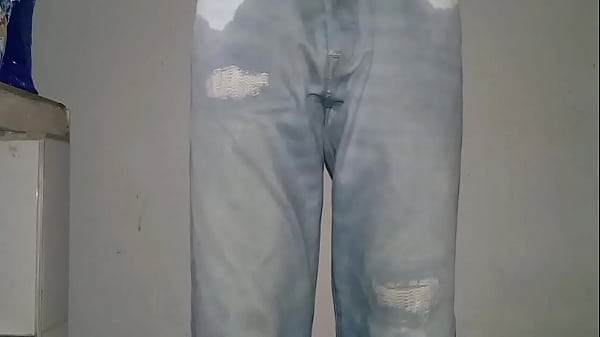 Pa&ntilde;al de tela orinado y d&iacute;a org&aacute;smico 