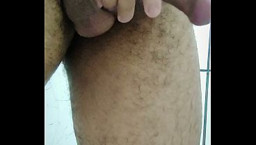 Jovem No Banho thumbnail