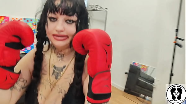 CHUBBY_GIRL BOXING TRAINING BOUNCING BOOBS