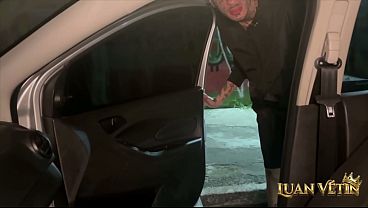 Passageiro Maloqueiro, Me Ofereceu Dinheiro Pra Pegar No Meu Pau, Ser&aacute; Que Aceitei ? thumbnail
