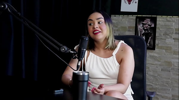 Como surgiu seu nome artístico iniciou com vídeos caseiros não sente prazerem homem bissexual Nands Ninfetinha SHEER RED