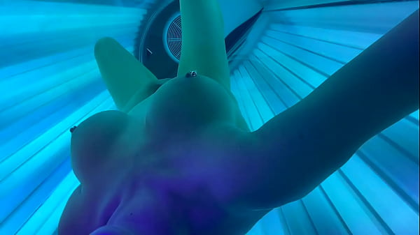 Masturbate And Big Tits Play Inside Solariu ( Tanning Bed ) Join Me In This Hot Hot Tube thumbnail