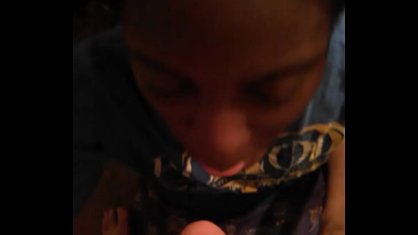 Black girl sucks dick 