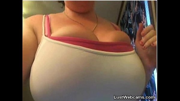 BBW cam girl plays with her huge_tits