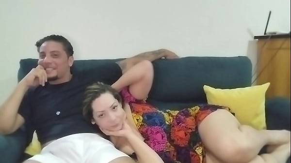 Play MP4 - Tive uma ere&ccedil;&atilde;o vendo filme com a minha sogra completo no red e sheer exclusivo