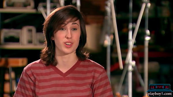 Play MP4 - Huge boobs lesbian amateur couple really want a professional sex tape