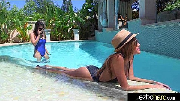 Hot Sex scne With Lesbians Girl On Girl (Chloe Amour & Raven Rockette) video-15 