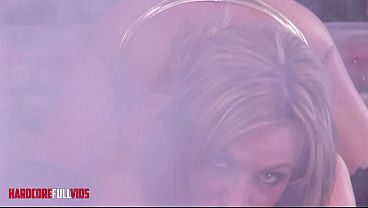 Nonton Blonde Beauty's Pussy Is Slicked Before Her Anal Sphincter Is Pounded From Every Angle thumbnail