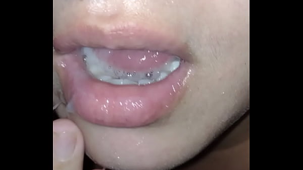 Corno U Sua Cachorra E Aproveitou E Perguntou Como Ela Chupa A Pica Do Seu Chefe Todo Dia thumbnail