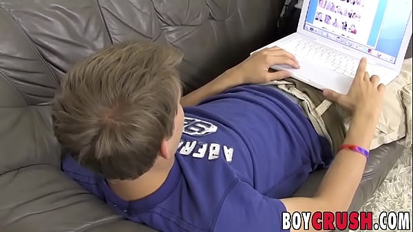 Play MP4 - Adorable young twink John Hyde jerks off and anal plays solo