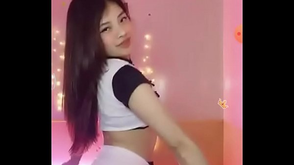 Y t&aacute_ nh&uacute_n nhảy bao ph&ecirc_