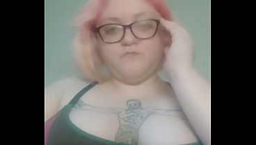 Nonton Amputada Jugando Con Sus Enormes Tetas - Camara Lenta thumbnail