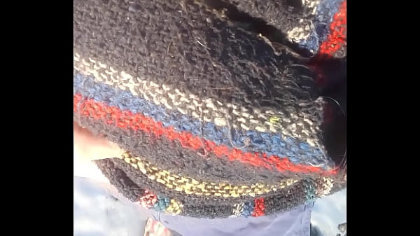 Wetting and travelling on foot 