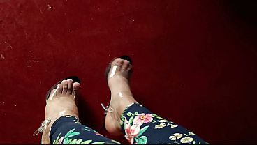 prueba de tacones acr&iacute;licos muy sexys 