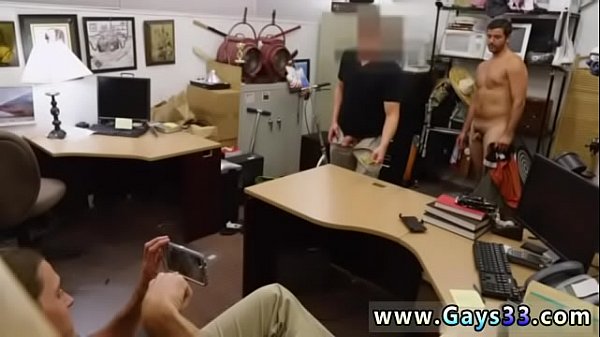 Free videos of gay men giving blow jobs on p black gay hole