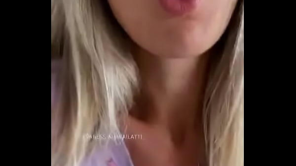 Play MP4 - Safadinha fudendo