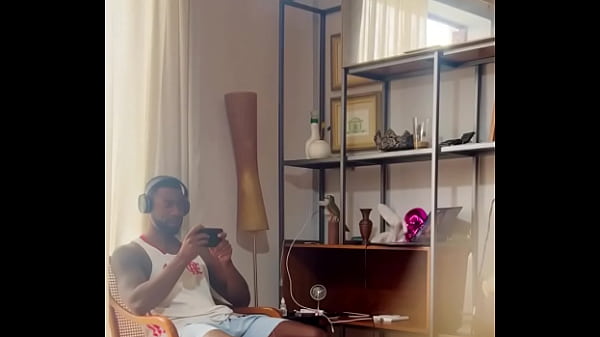 Batendo Punheta Na Sala thumbnail