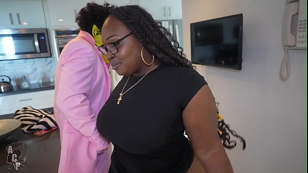 Play MP4 - Thick & Juicy BBW Bank Teller Delivers Gibby 1 Million Dollars in Cash and Of Course She Wants A Piece Of The Pie