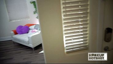 Nonton Curious Fuck Meat Lilly Bell Asks Bryan Gozzling For Hardcore Sex! thumbnail