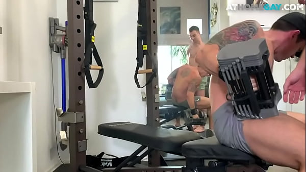 Play MP4 - Tattooed sturdy top rimming and breeding with bottom in gym