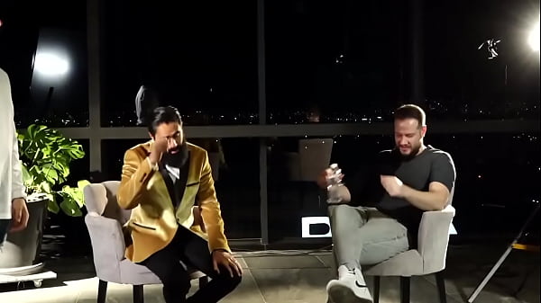 Nonton Brazilian Man D E S T R O Y S thumbnail